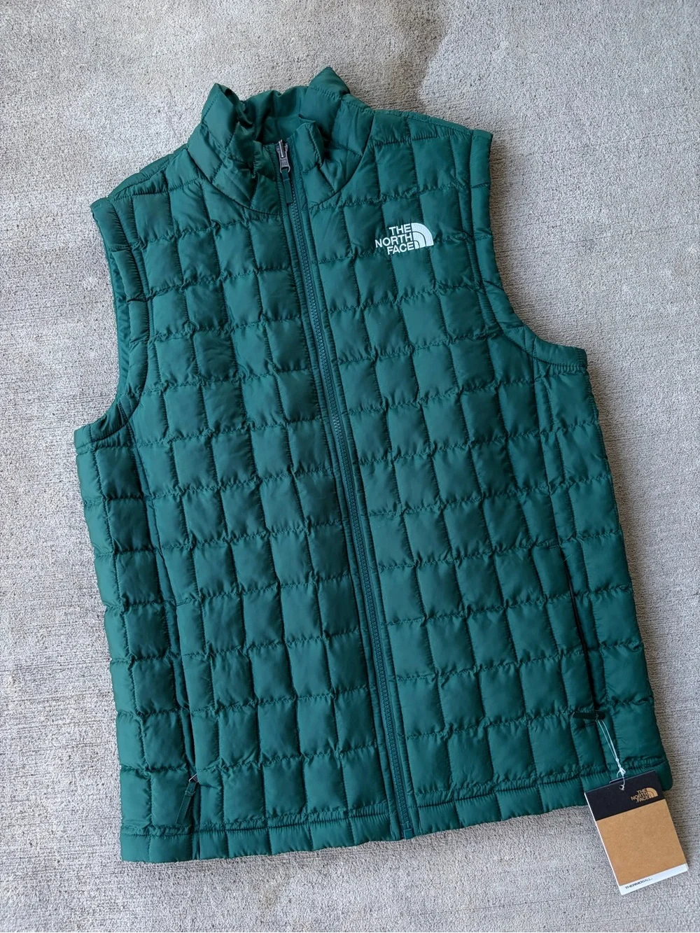 The north face thermoball insulated vest quilted square pattern forest green NWT